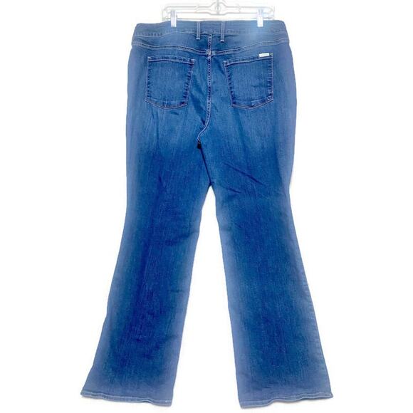 Eddie Bauer Jeans Women's Size 20 Curvy Boot Cut Blue Denim - Picture 2 of 7